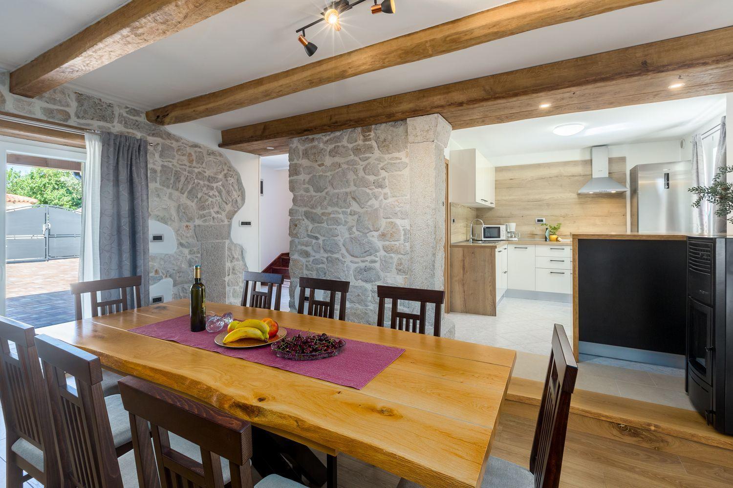 Idyllisches istrisches Steinhaus mit Whirlpool, Tischtennis, Grill und klimatisierten Schlafzimmern, Aufnahme 9