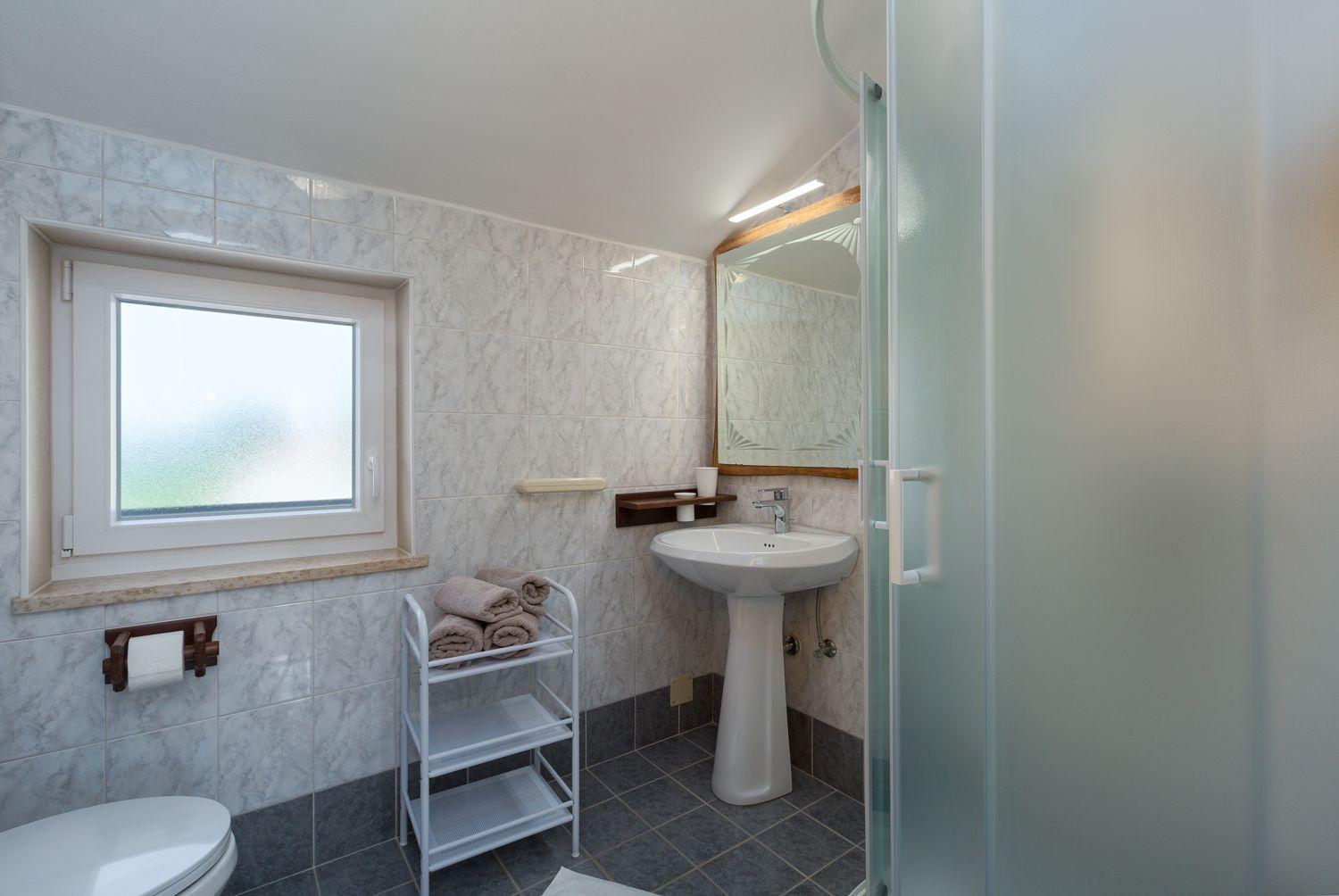 Idyllisches istrisches Steinhaus mit Whirlpool, Tischtennis, Grill und klimatisierten Schlafzimmern, Aufnahme 5