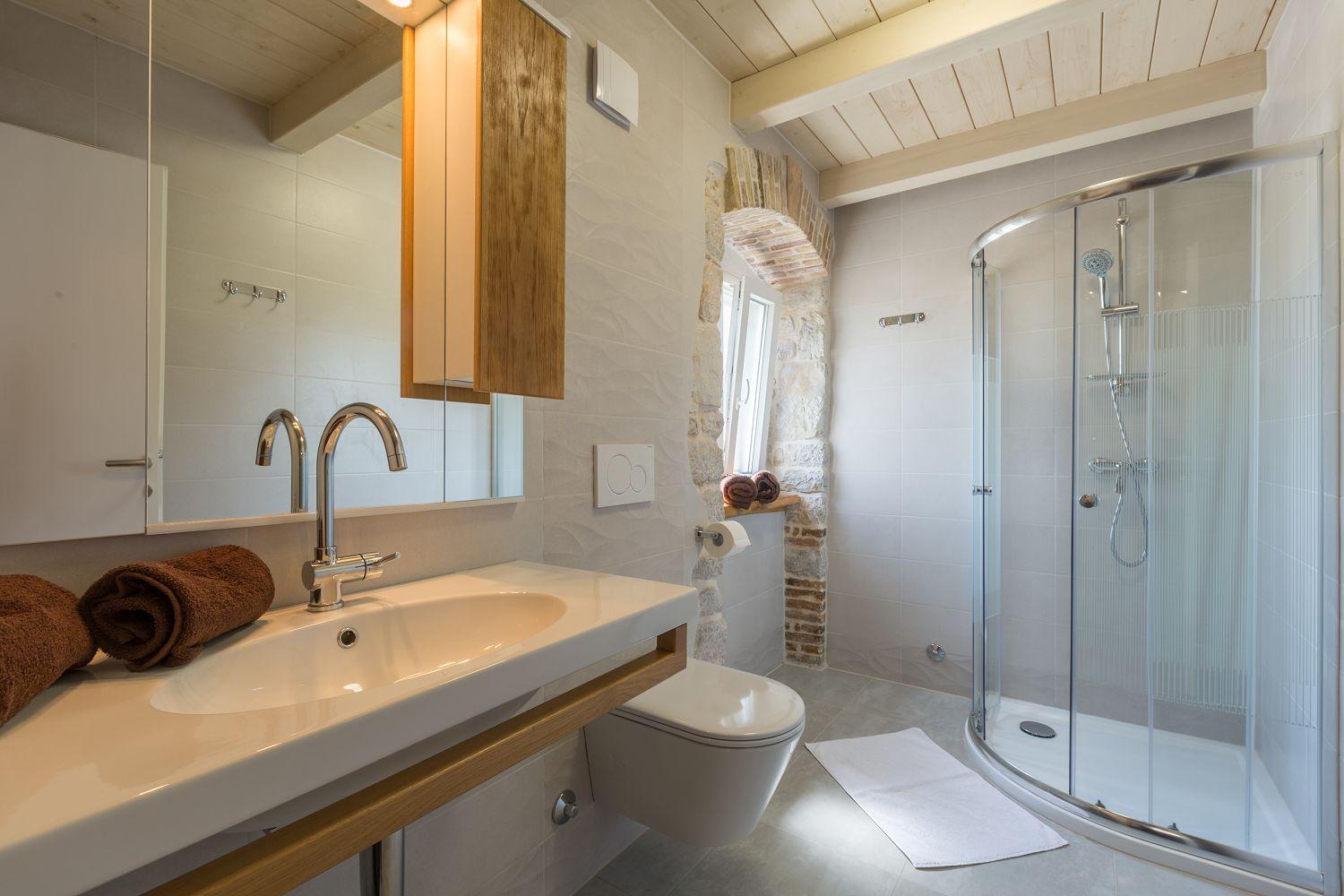 Idyllisches istrisches Steinhaus mit Whirlpool, Tischtennis, Grill und klimatisierten Schlafzimmern, Aufnahme 8